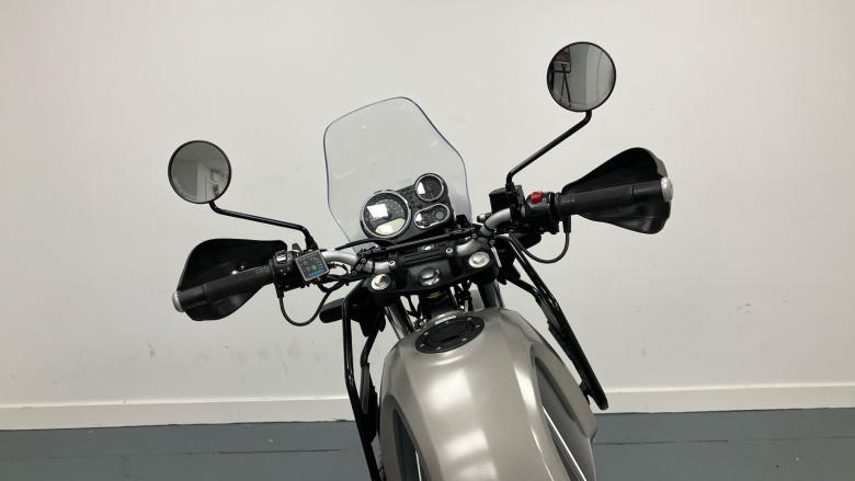 Royal Enfield Himalayan LS410 (17MY)